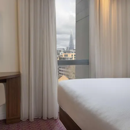 Hampton By Hilton London Waterloo Hotel Exterior photo
