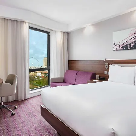 Hampton By Hilton London Waterloo Hotel Exterior photo