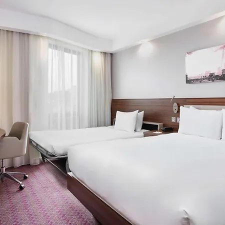 Hampton By Hilton London Waterloo Hotel Exterior photo