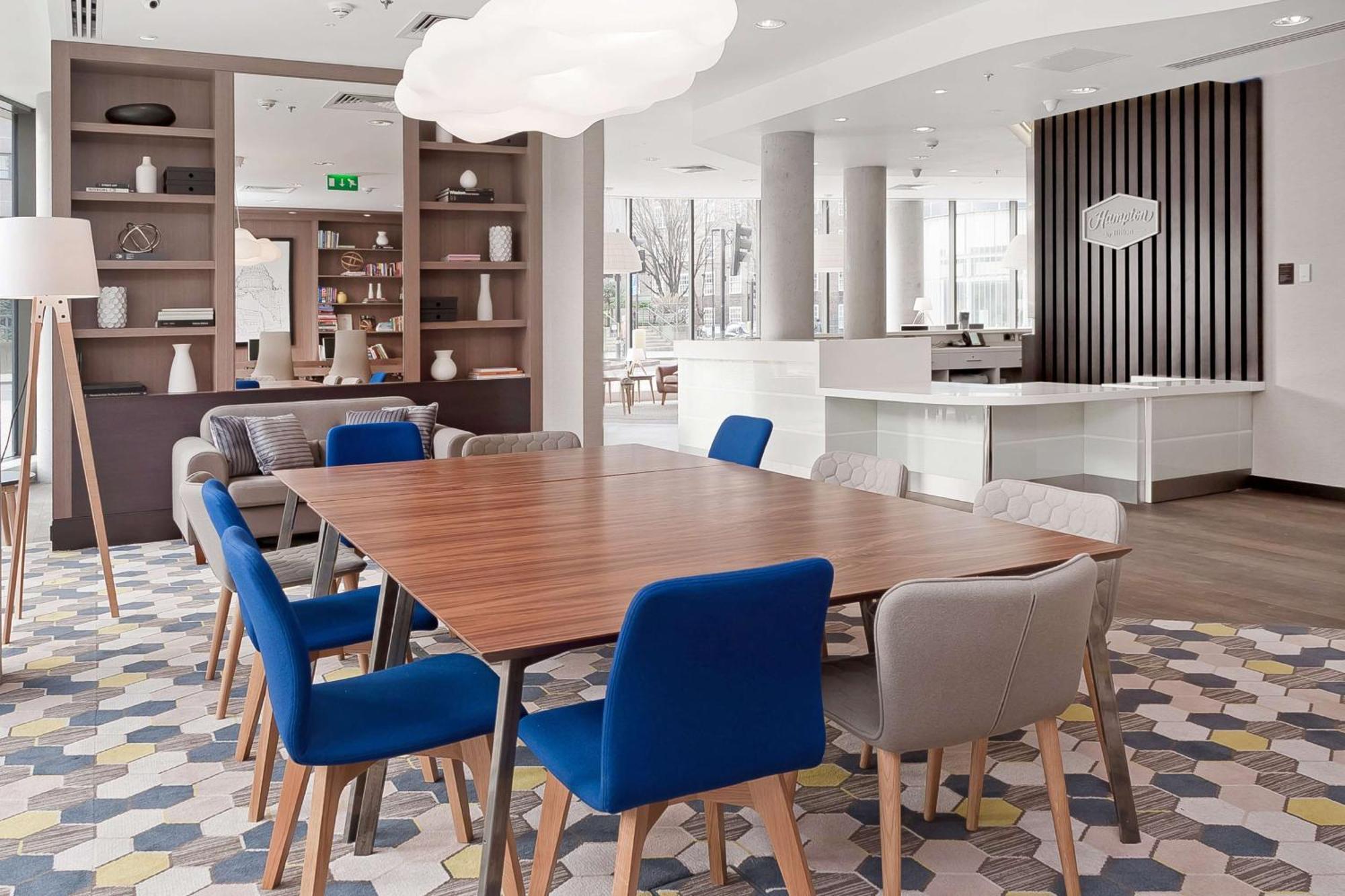 Hampton By Hilton Waterloo Лондон